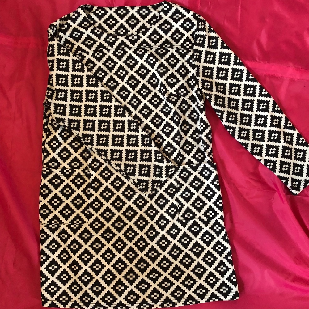 Super cute dress, pair with black tights